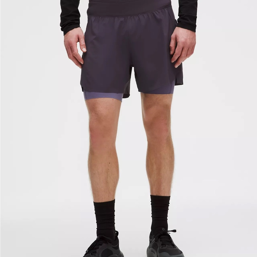 Fast and free multi pocket run short 5” length
